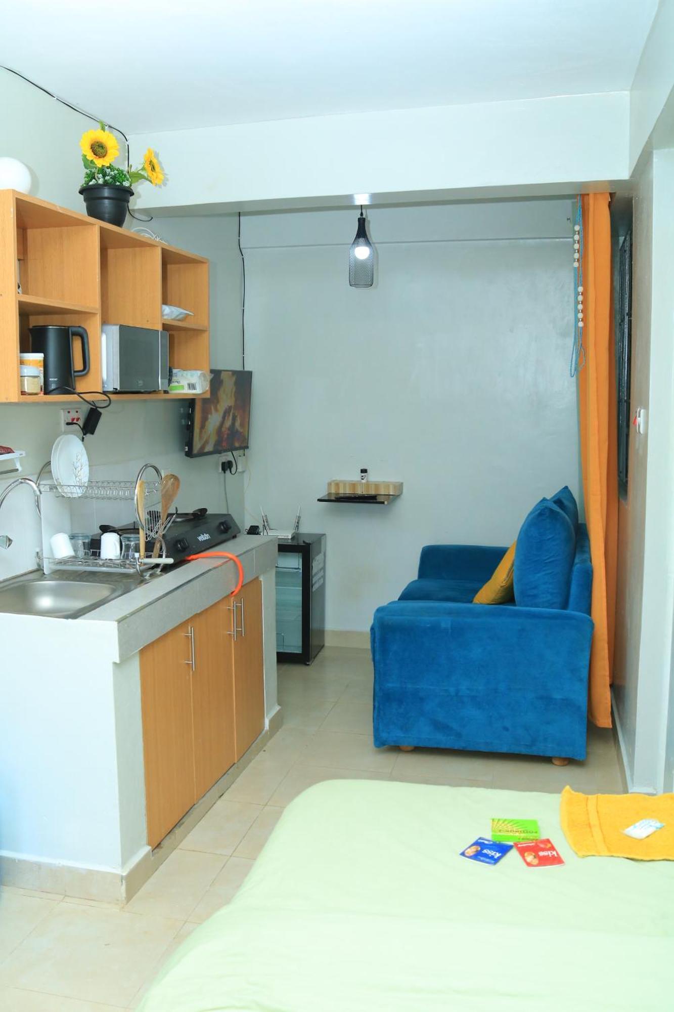 Superhighway -2 Minutes To Spurmall And Ashaki Apartment *